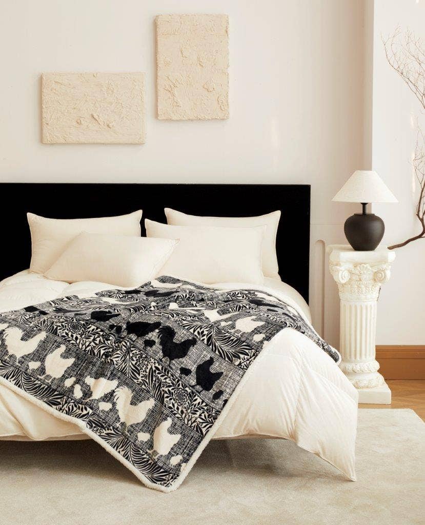 "Cottage Chickens" Flannel Sherpa Throw Blanket 50"x60"